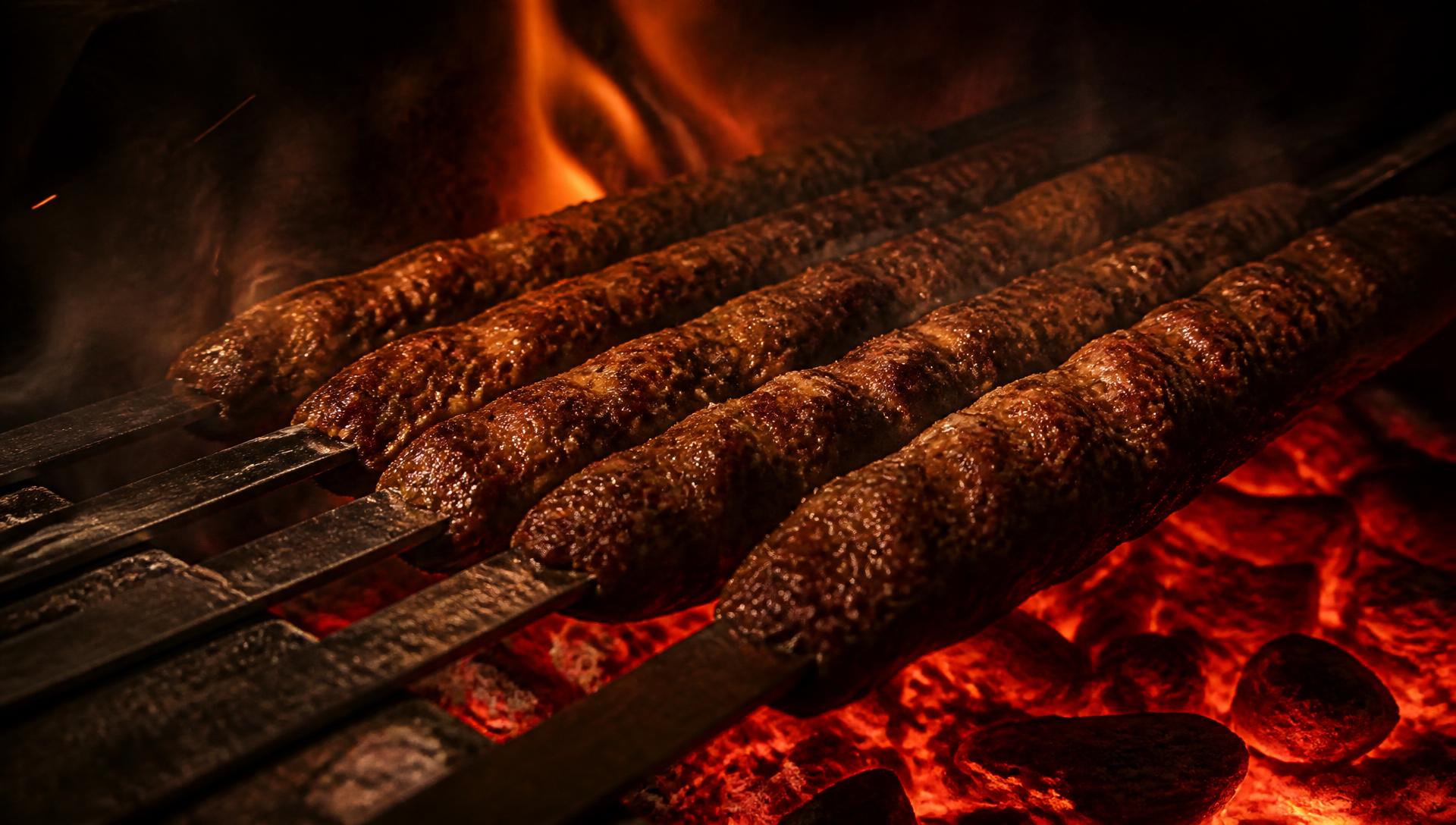 Kababs persans grillés sur la braise